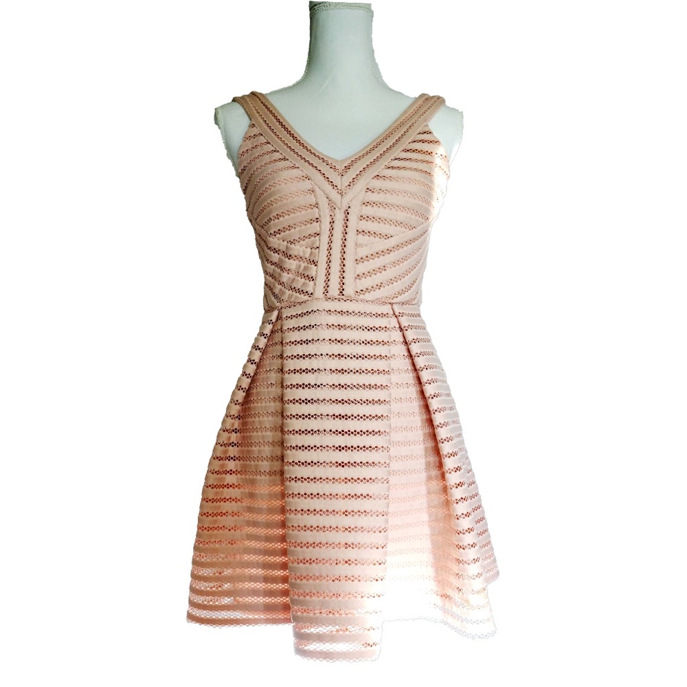 Women’s Dress Forever 21 Laser Cut Pink Small